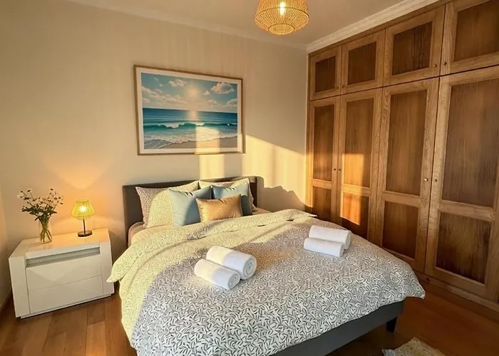 Madeira Mit Blick Auf Den Hafen Villa