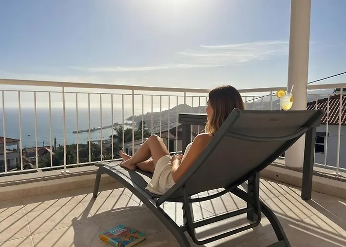 Villa Madeira Mit Blick Auf Den Hafen Funchal (Madeira)