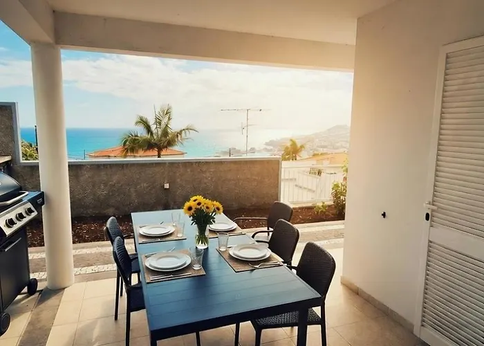 Madeira Mit Blick Auf Den Hafen Villa *