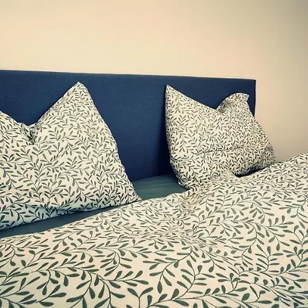 Madeira Mit Blick Auf Den Hafen *