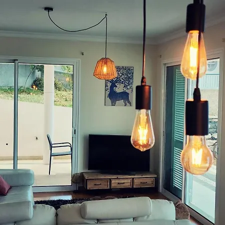 Madeira Mit Blick Auf Den Hafen Villa Funchal (Madeira)