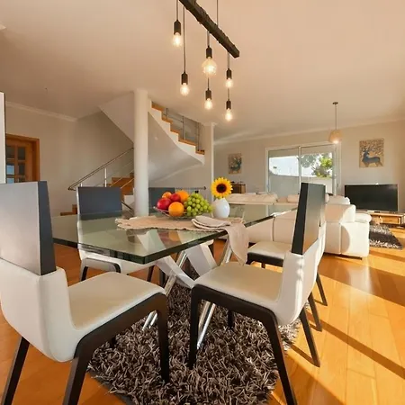 Madeira Mit Blick Auf Den Hafen Villa Funchal (Madeira)